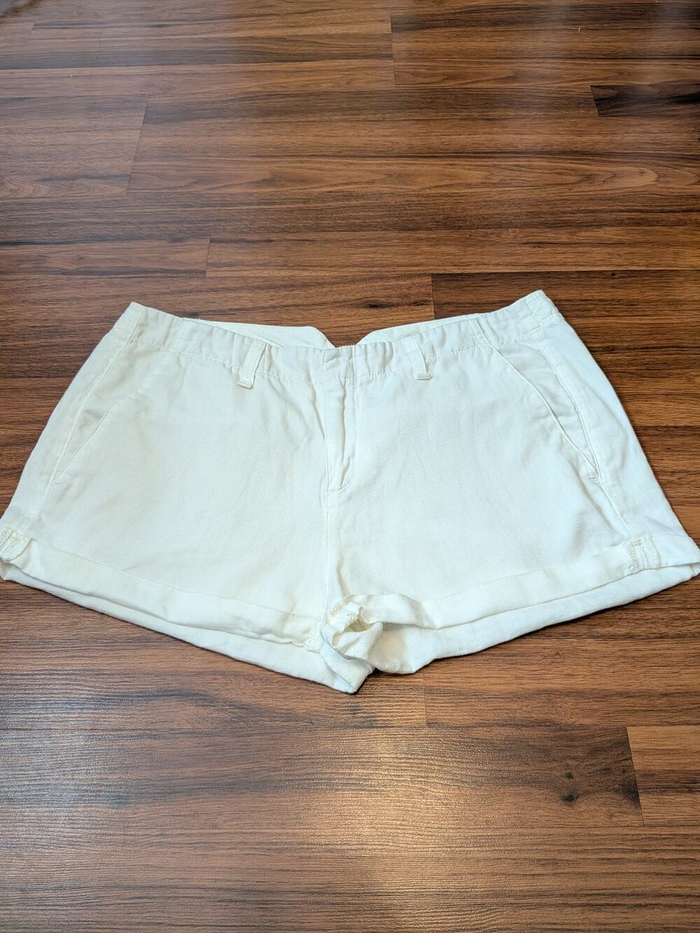 Rag & Bone White Linen Blend Cuffed Shorts Size 30 Minimalist Coastal Luxury
